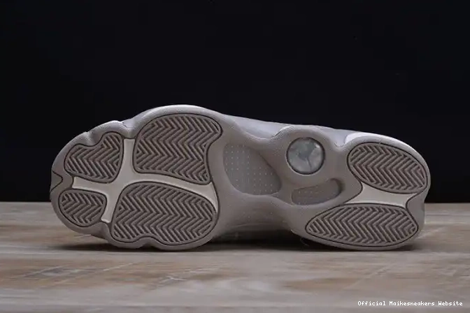 Official Maikesneakers 